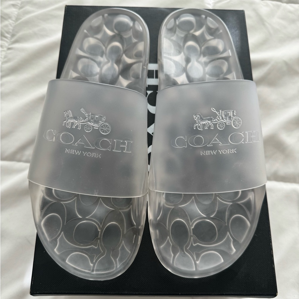 Women’s Coach Slides